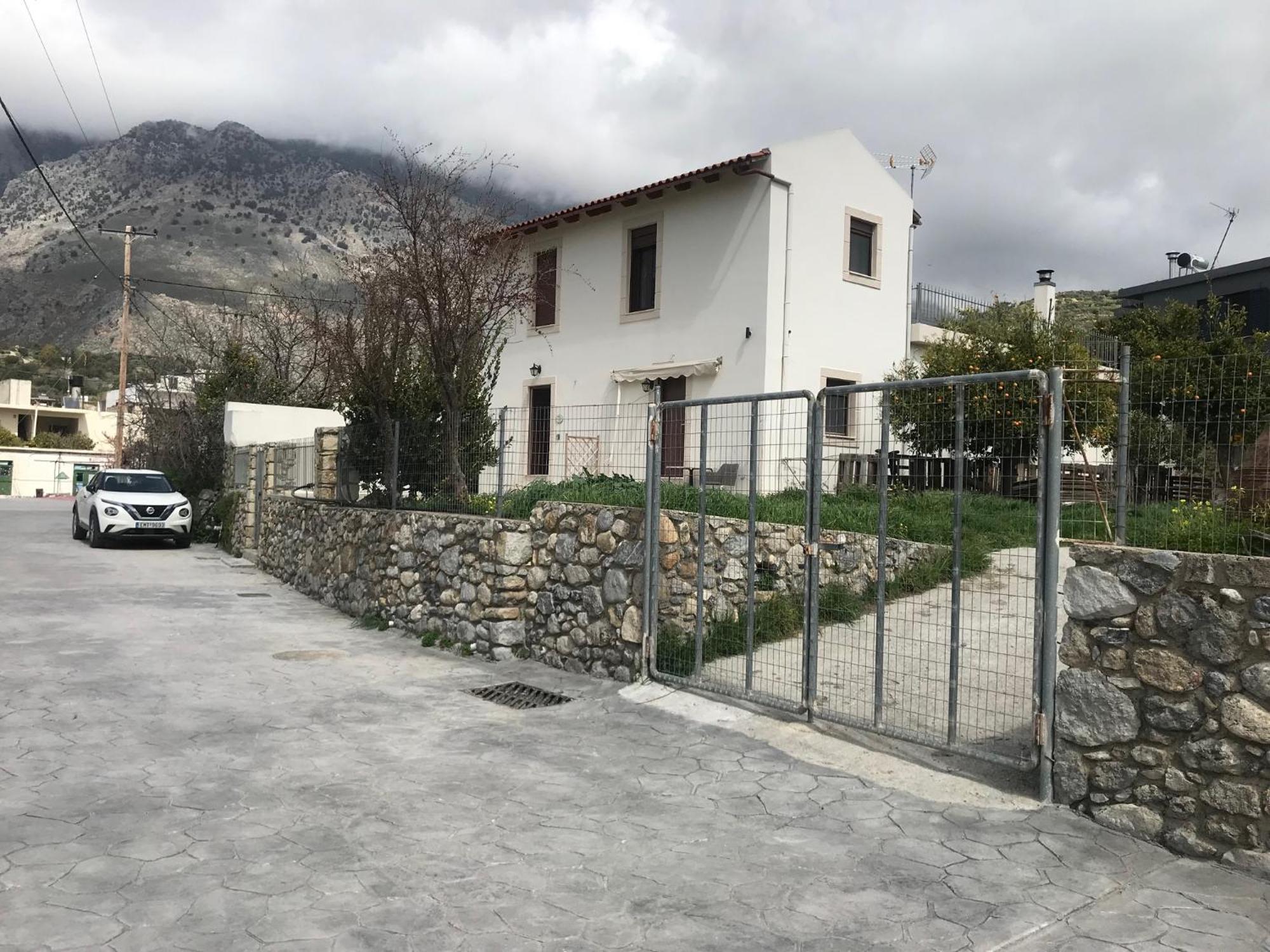 Papa-Antonis Stone House Villa Zarós Dış mekan fotoğraf